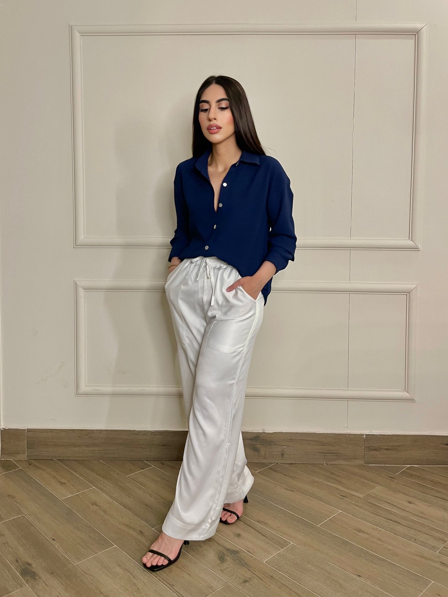 SOLID BUTTON DOWN