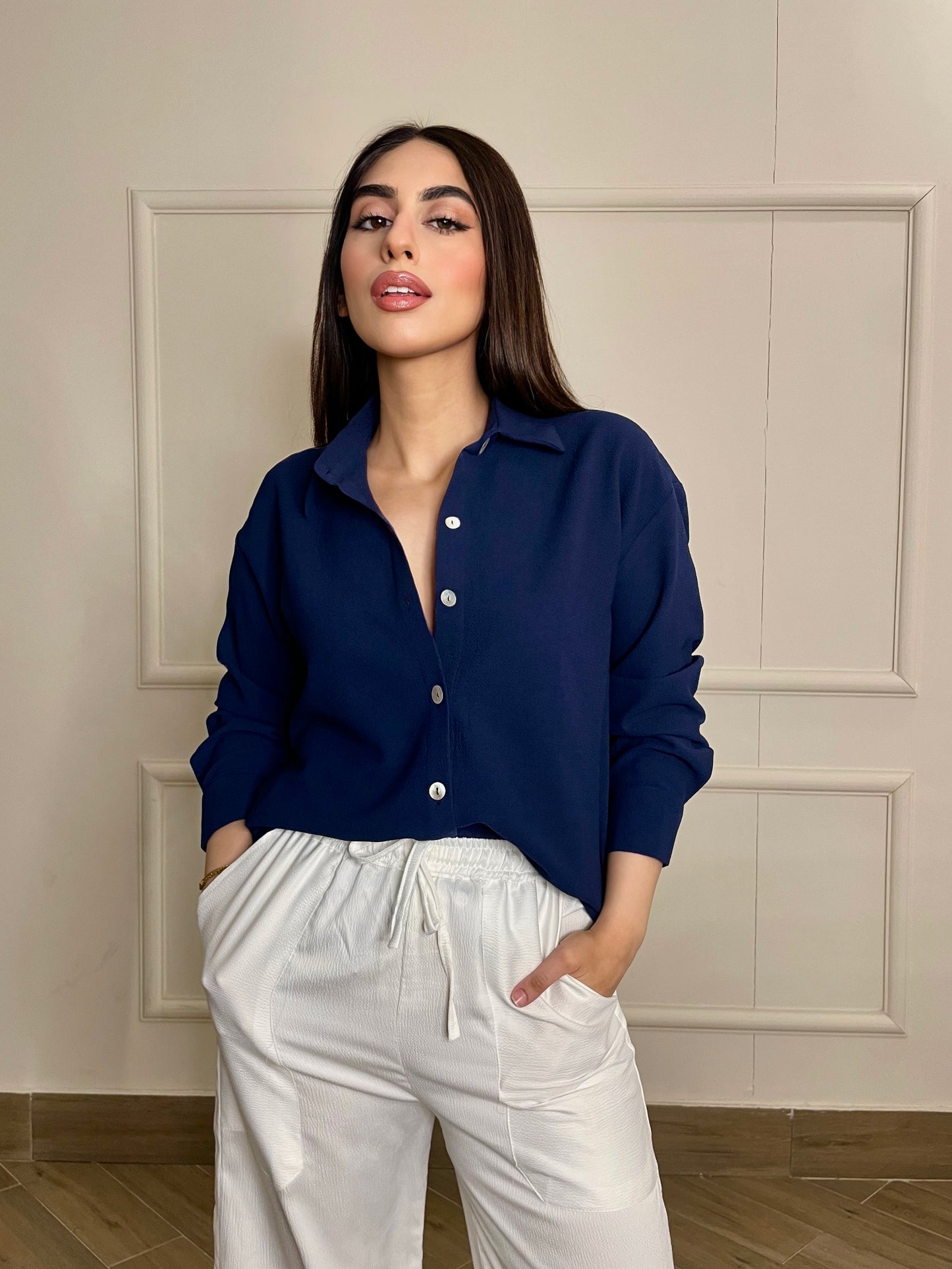 SOLID BUTTON DOWN