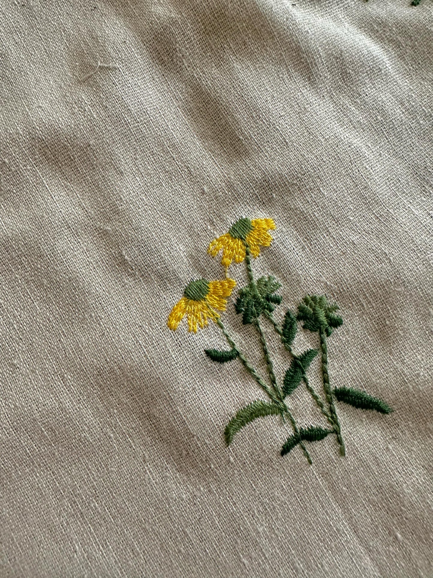 JUTE BUTTON DOWN